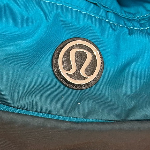Lululemon Hot Yoga Hobo Bag - Picture 16 of 16